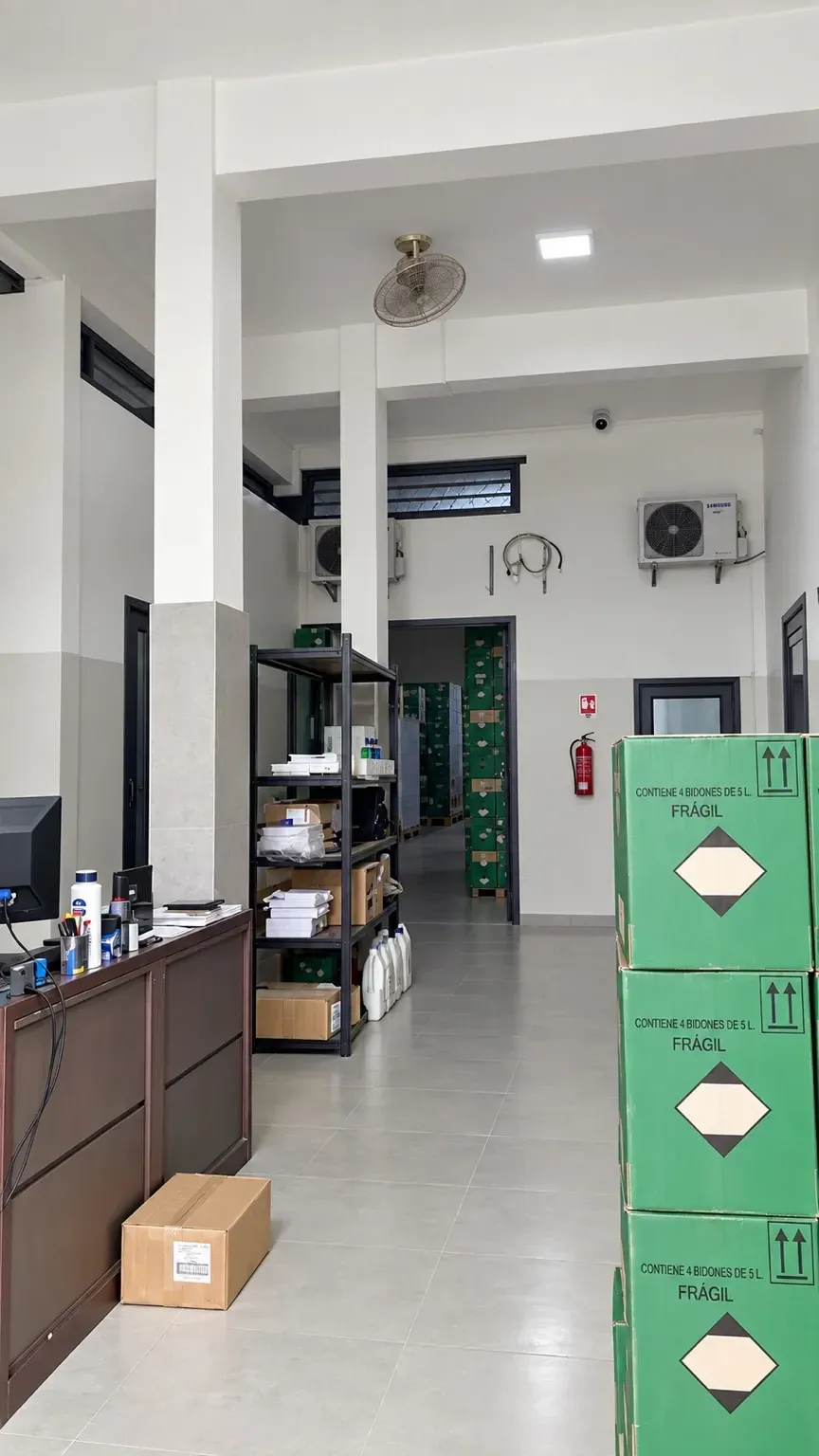 Vue des locaux et de l’espace de travail de SNAD.